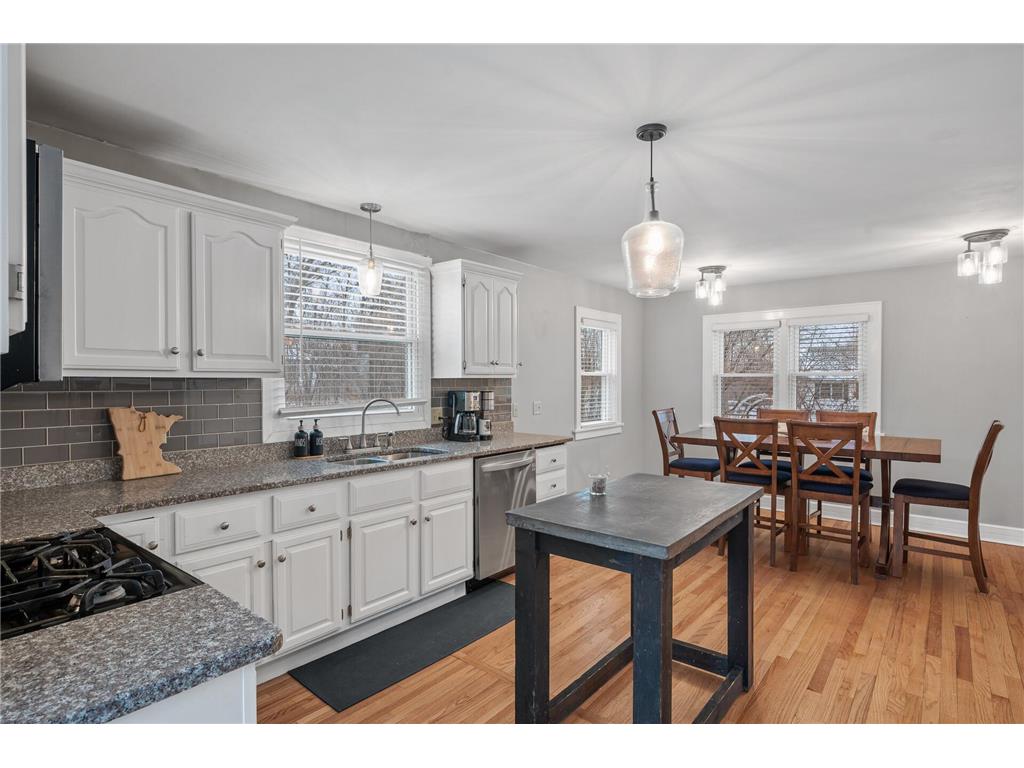 2221 Dodd Road, Mendota Heights, MN, 55120 MLS 6476454 Edina Realty