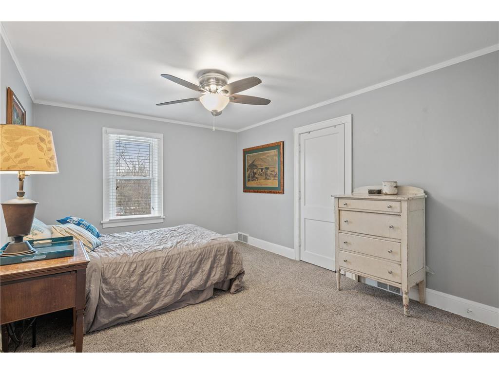 2221 Dodd Road, Mendota Heights, MN, 55120 MLS 6476454 Edina Realty