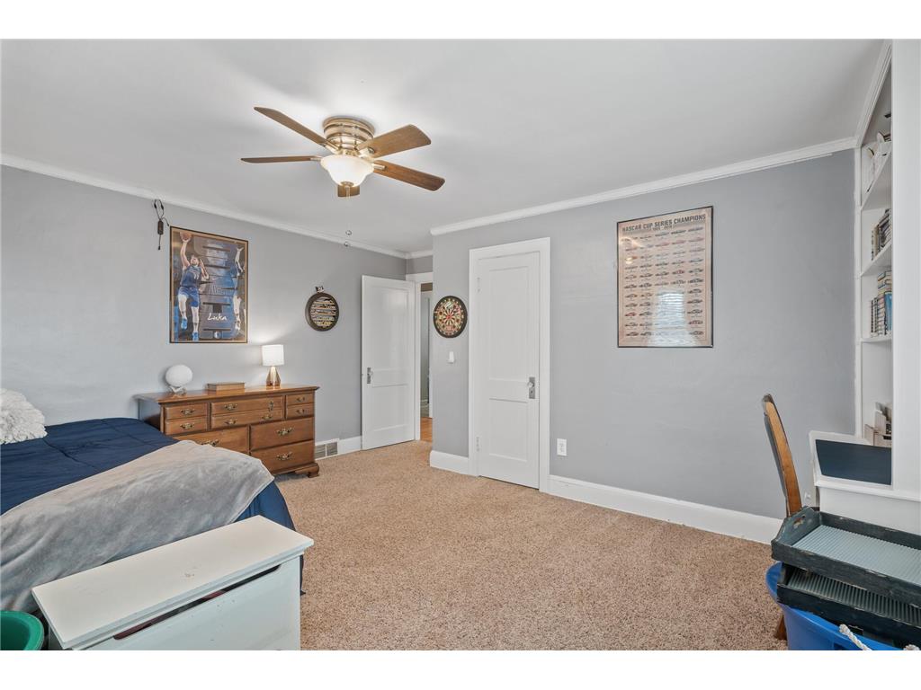 2221 Dodd Road, Mendota Heights, MN, 55120 MLS 6476454 Edina Realty