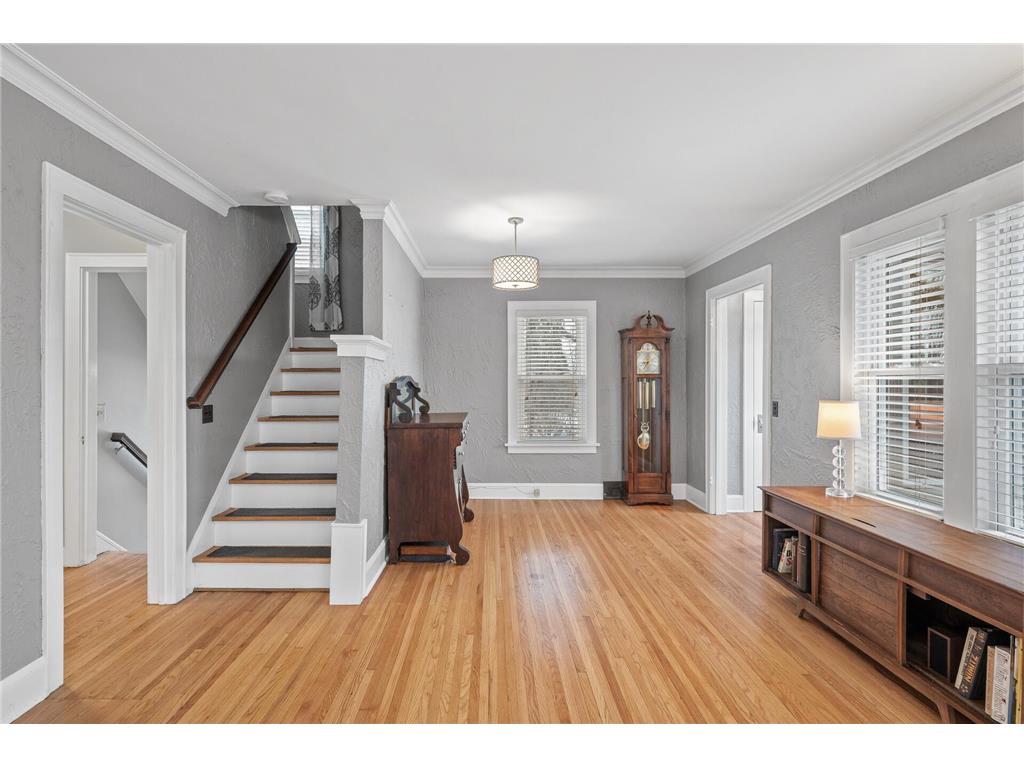 2221 Dodd Road, Mendota Heights, MN, 55120 MLS 6476454 Edina Realty