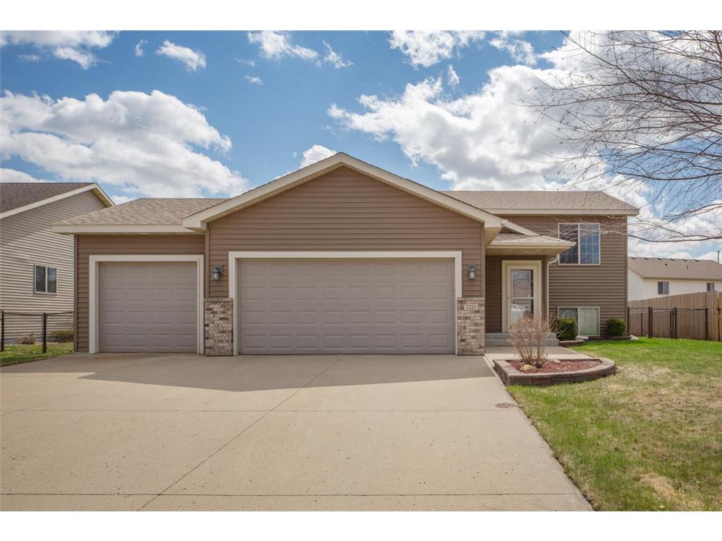 2221 Fairbanks Drive North Mankato MN 56003 6716766 image1