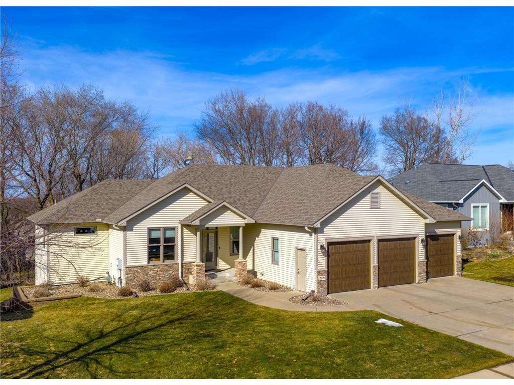 2221 Greenfield Drive E Northfield MN 55057 7040739 image1