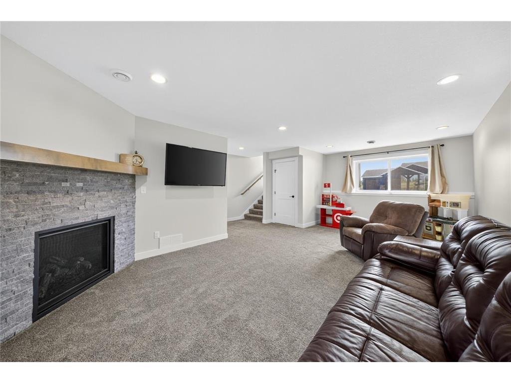 2221 Petersen Drive NW Stewartville MN 55976 6819551 image17