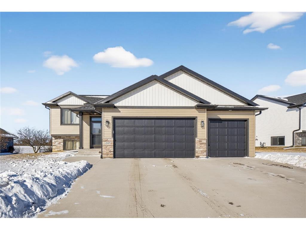 2221 Petersen Drive NW Stewartville MN 55976 6819551 image25