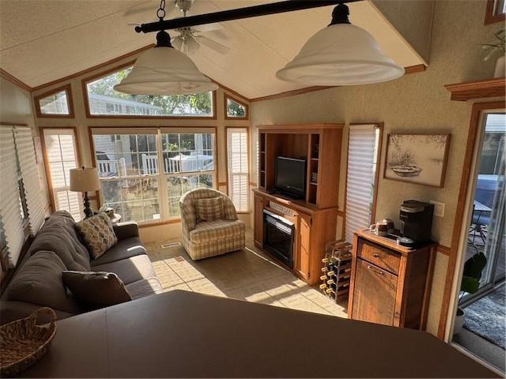 2221 Reubens #20 Lane SW Farwell MN 56327 - Lobster Lake 7095027 image4
