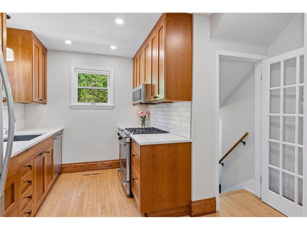 2221 Selby Avenue Saint Paul MN 55104 7106138 image12