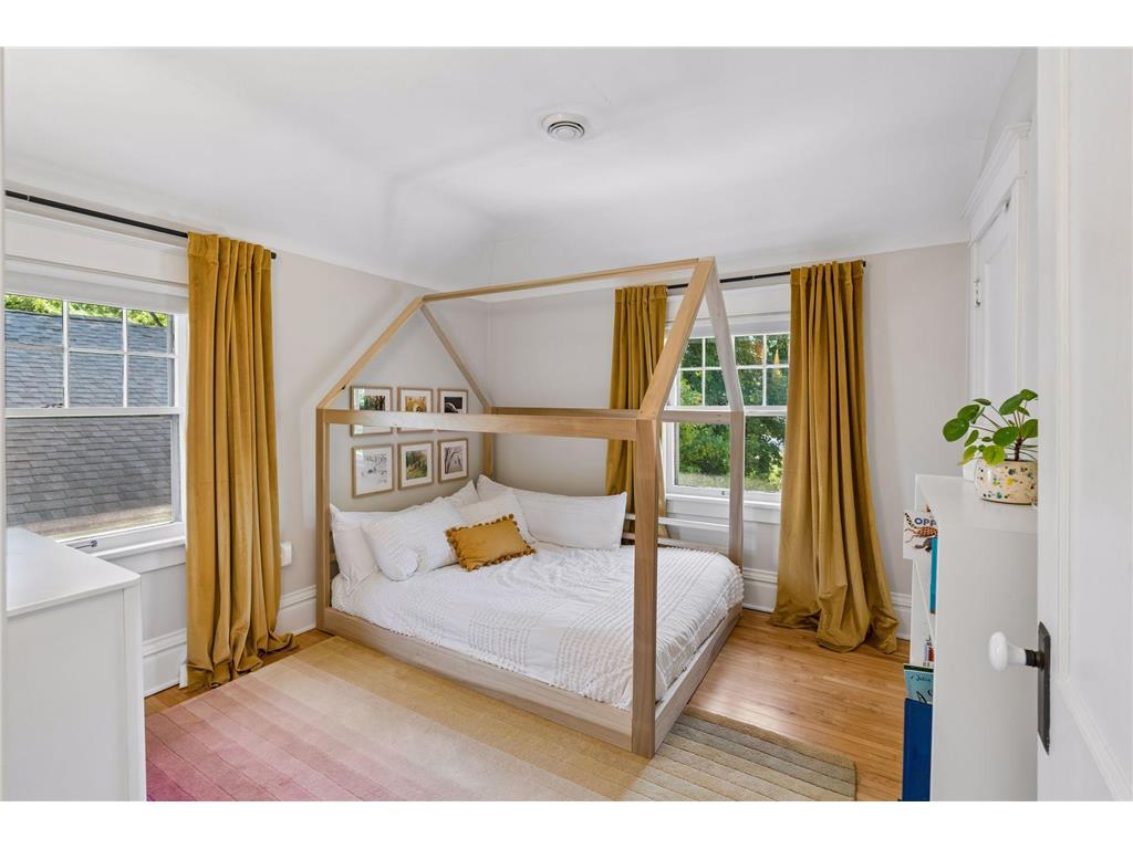 2221 Selby Avenue Saint Paul MN 55104 7106138 image16