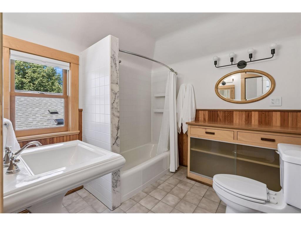 2221 Selby Avenue Saint Paul MN 55104 7106138 image19