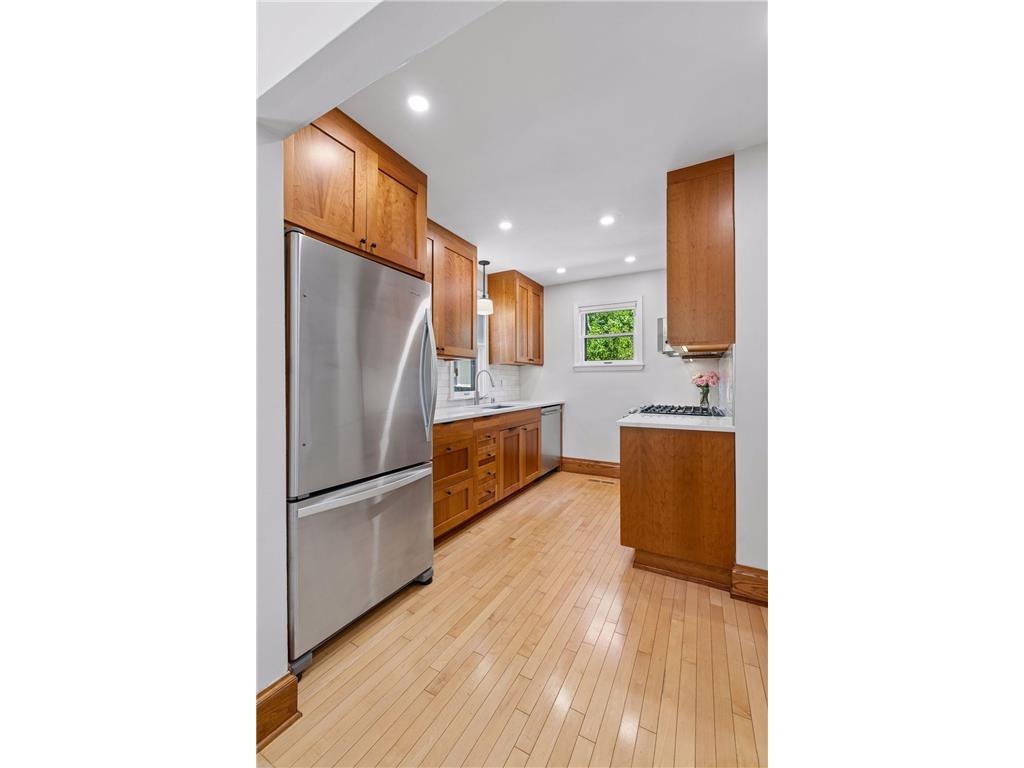 2221 Selby Avenue Saint Paul MN 55104 7106138 image8