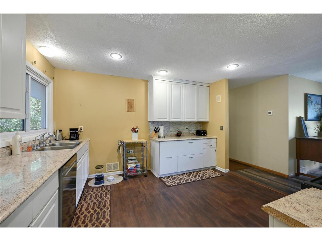 2221 Texas Avenue S Saint Louis Park MN 55426 6726200 image6