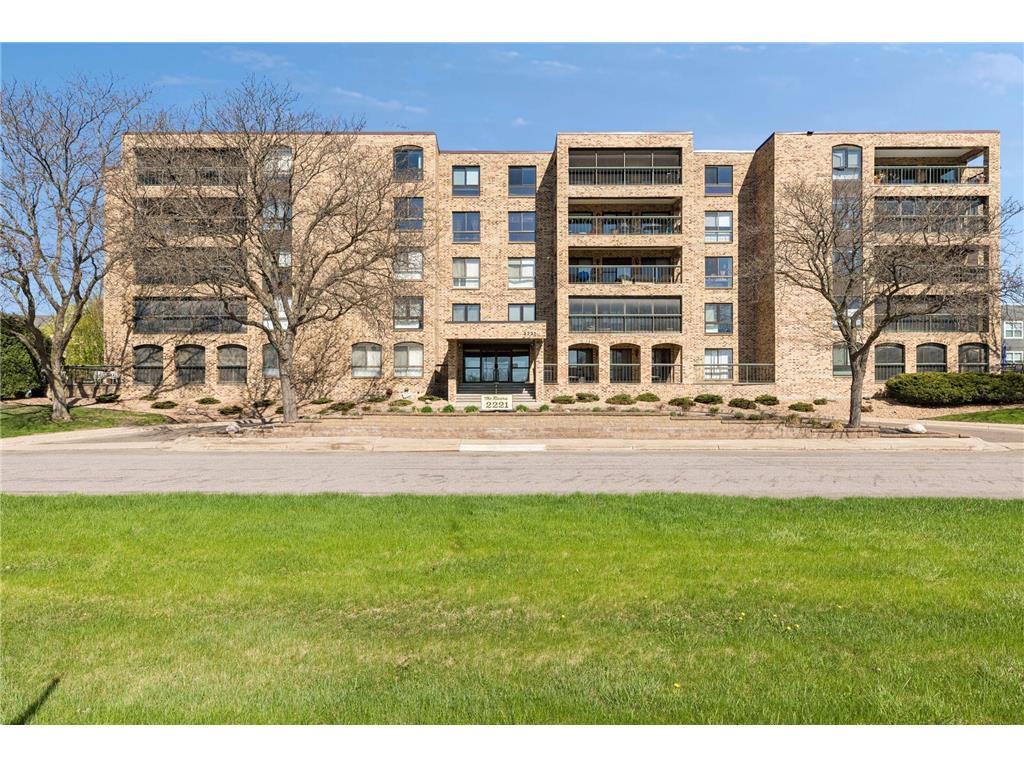 2221 Youngman Avenue #501 Saint Paul MN 55116 7042230 image1