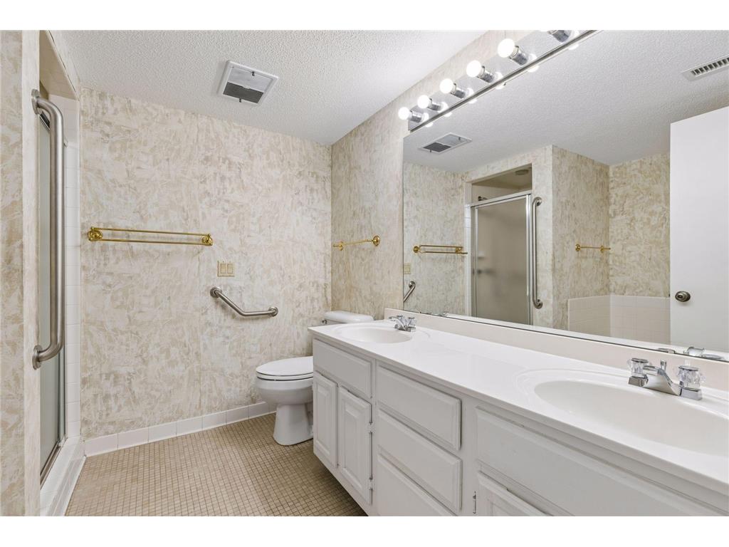 2221 Youngman Avenue #501 Saint Paul MN 55116 7042230 image12