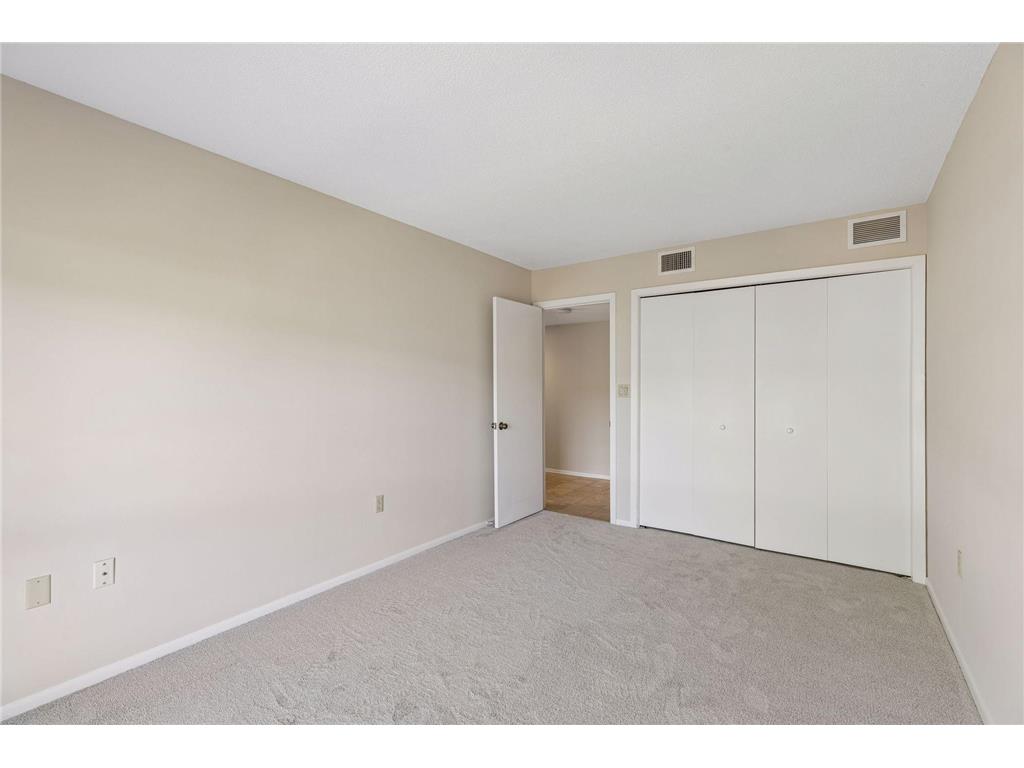 2221 Youngman Avenue #501 Saint Paul MN 55116 7042230 image17