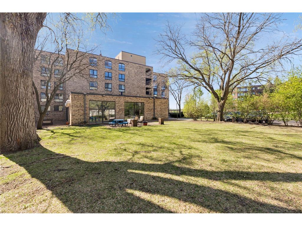 2221 Youngman Avenue #501 Saint Paul MN 55116 7042230 image26