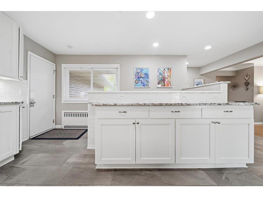 2222 Draper Avenue Roseville MN 55113 7059386 image18