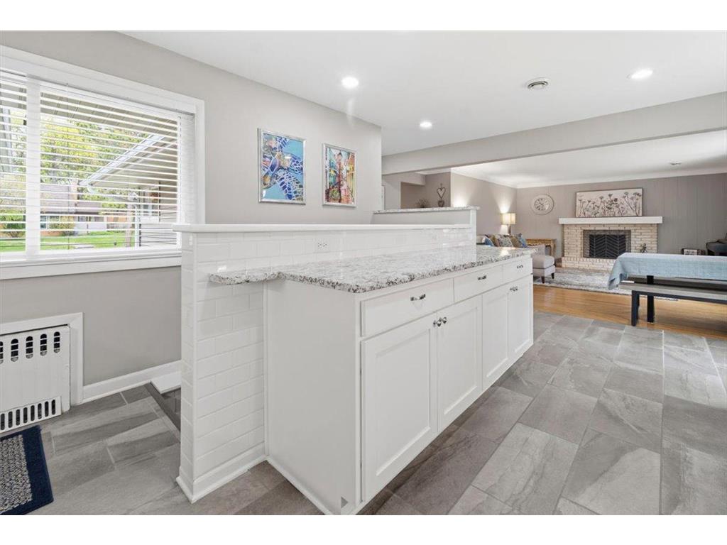 2222 Draper Avenue Roseville MN 55113 7059386 image21