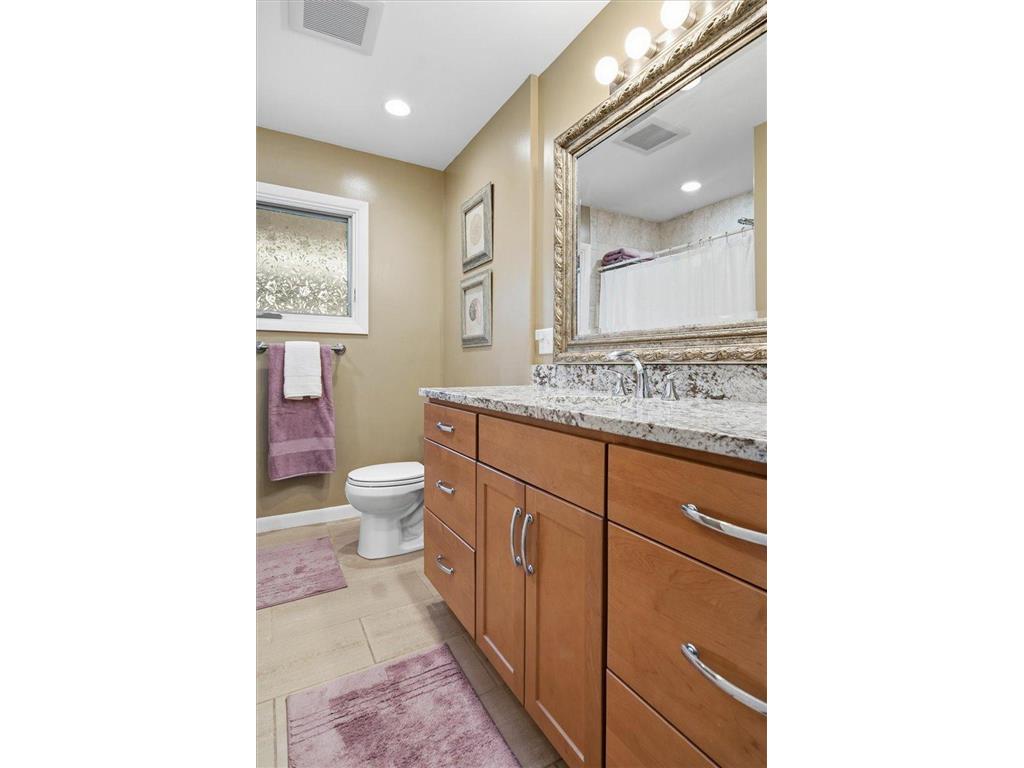 2222 Draper Avenue Roseville MN 55113 7059386 image26