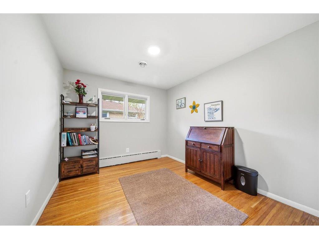2222 Draper Avenue Roseville MN 55113 7059386 image29