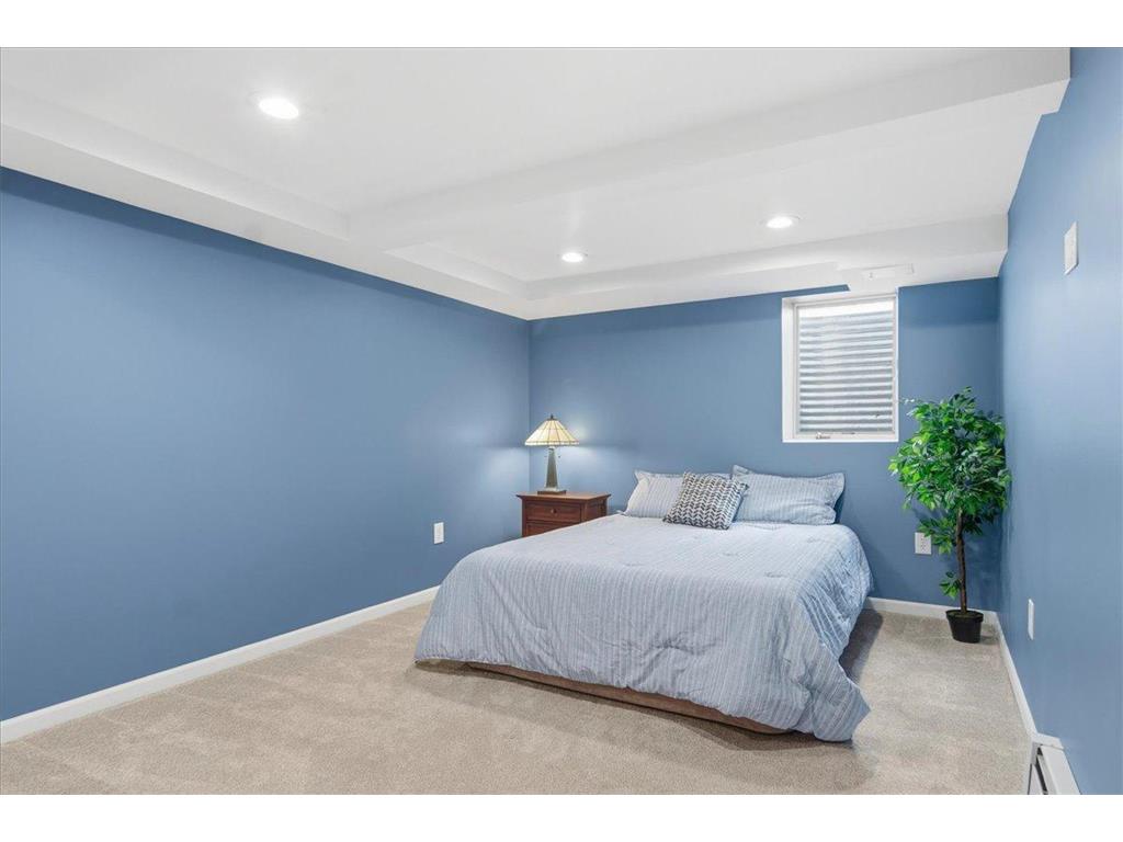 2222 Draper Avenue Roseville MN 55113 7059386 image30