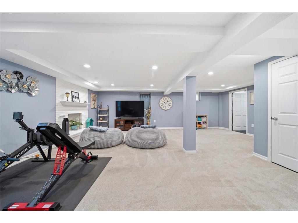 2222 Draper Avenue Roseville MN 55113 7059386 image36