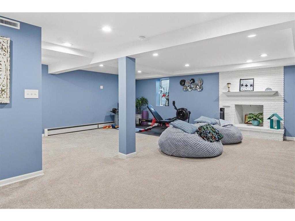 2222 Draper Avenue Roseville MN 55113 7059386 image38