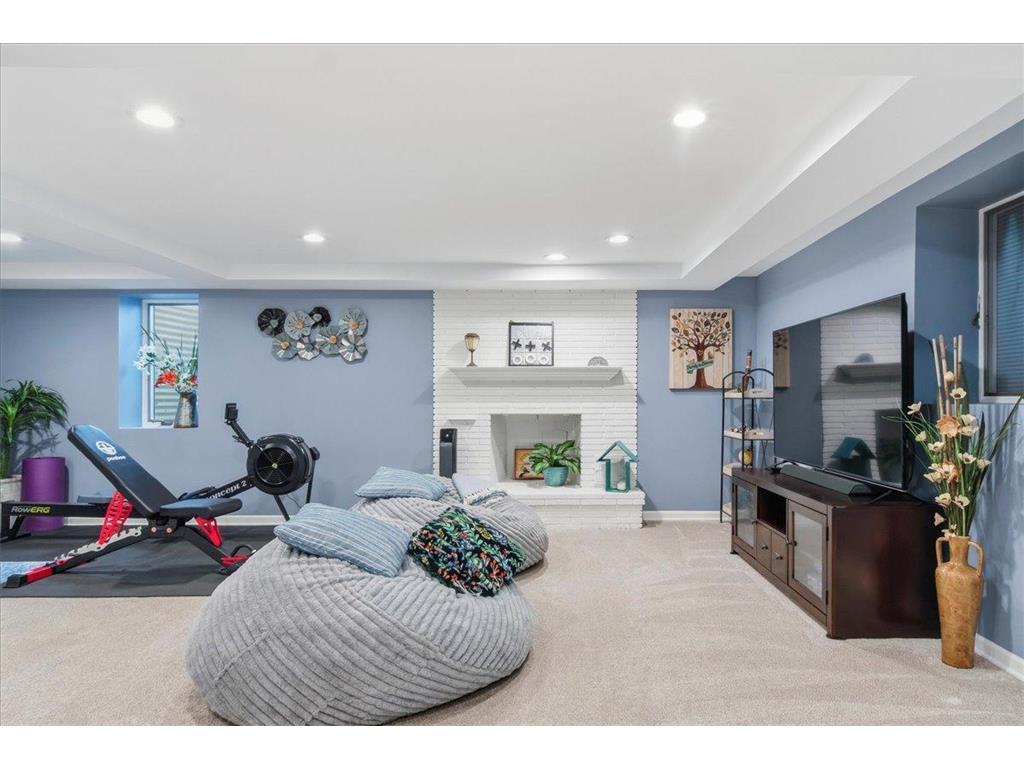2222 Draper Avenue Roseville MN 55113 7059386 image39