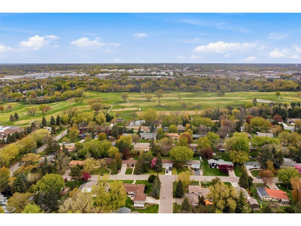 2222 Draper Avenue Roseville MN 55113 7059386 image54