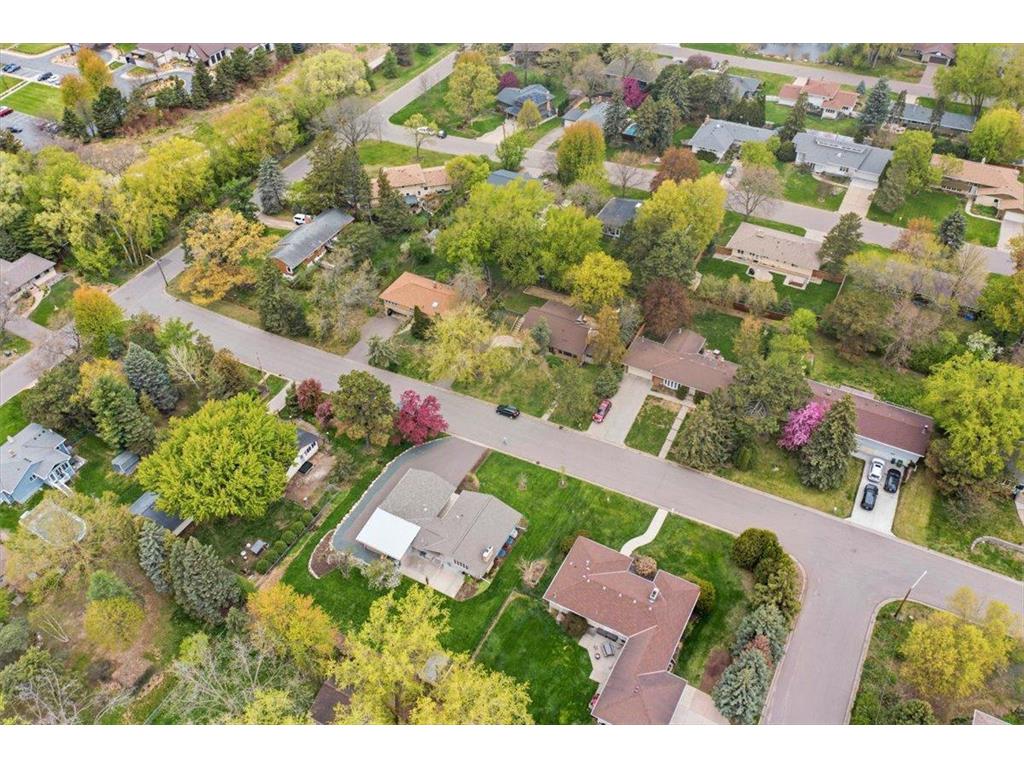 2222 Draper Avenue Roseville MN 55113 7059386 image55