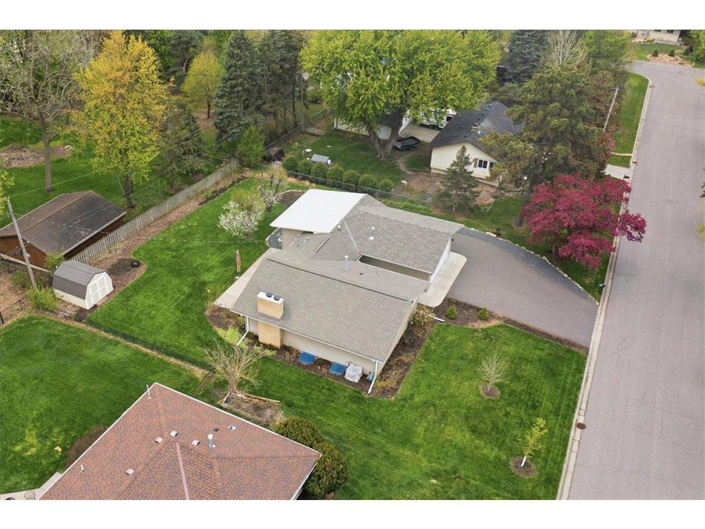 2222 Draper Avenue Roseville MN 55113 7059386 image58