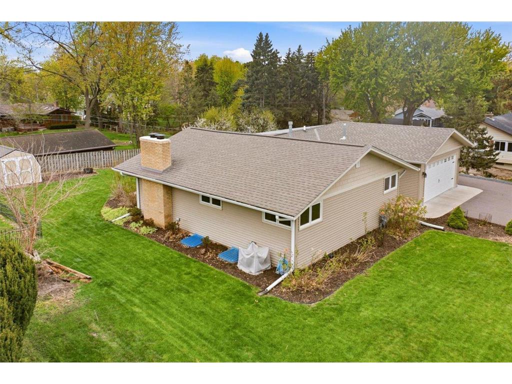 2222 Draper Avenue Roseville MN 55113 7059386 image59