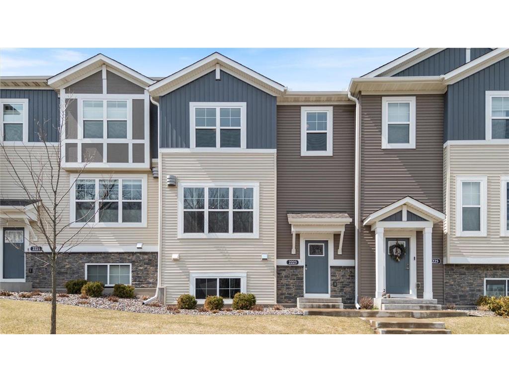 2223 Gateway Hill Road North Saint Paul MN 55109 6706249 image1