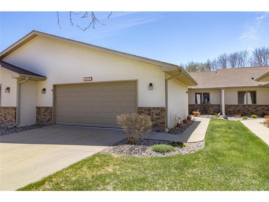 2224 Pinewood Drive Shakopee MN 55379 7027192 image1