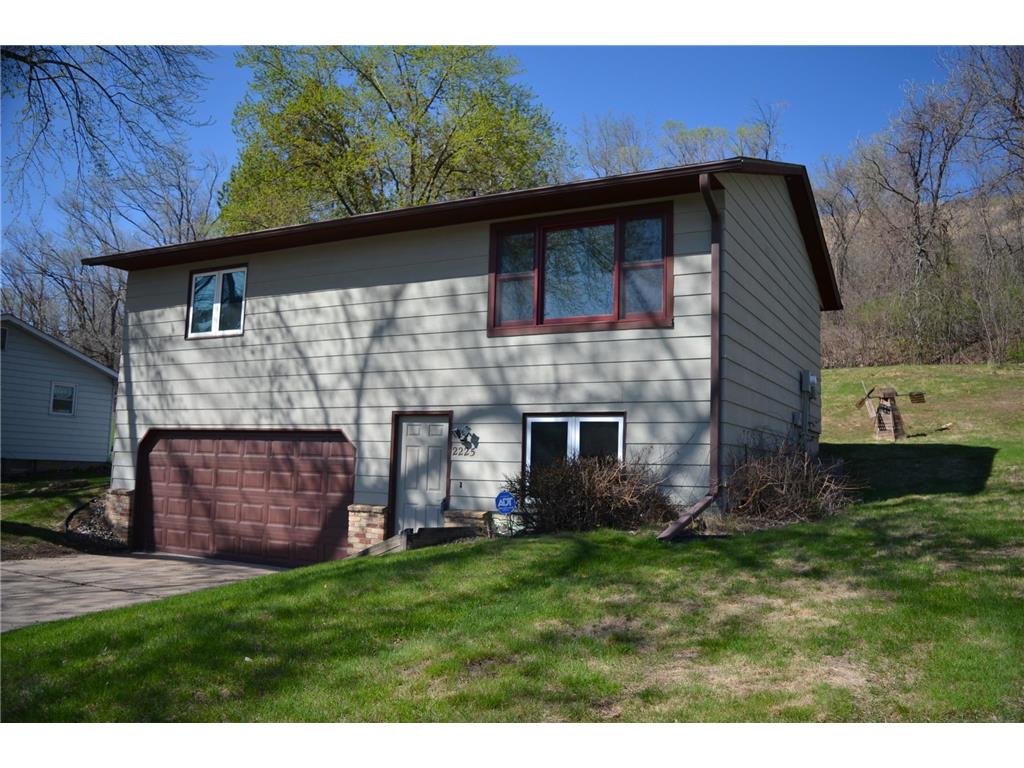 2225 Bush Street Red Wing MN 55066 6715333 image1