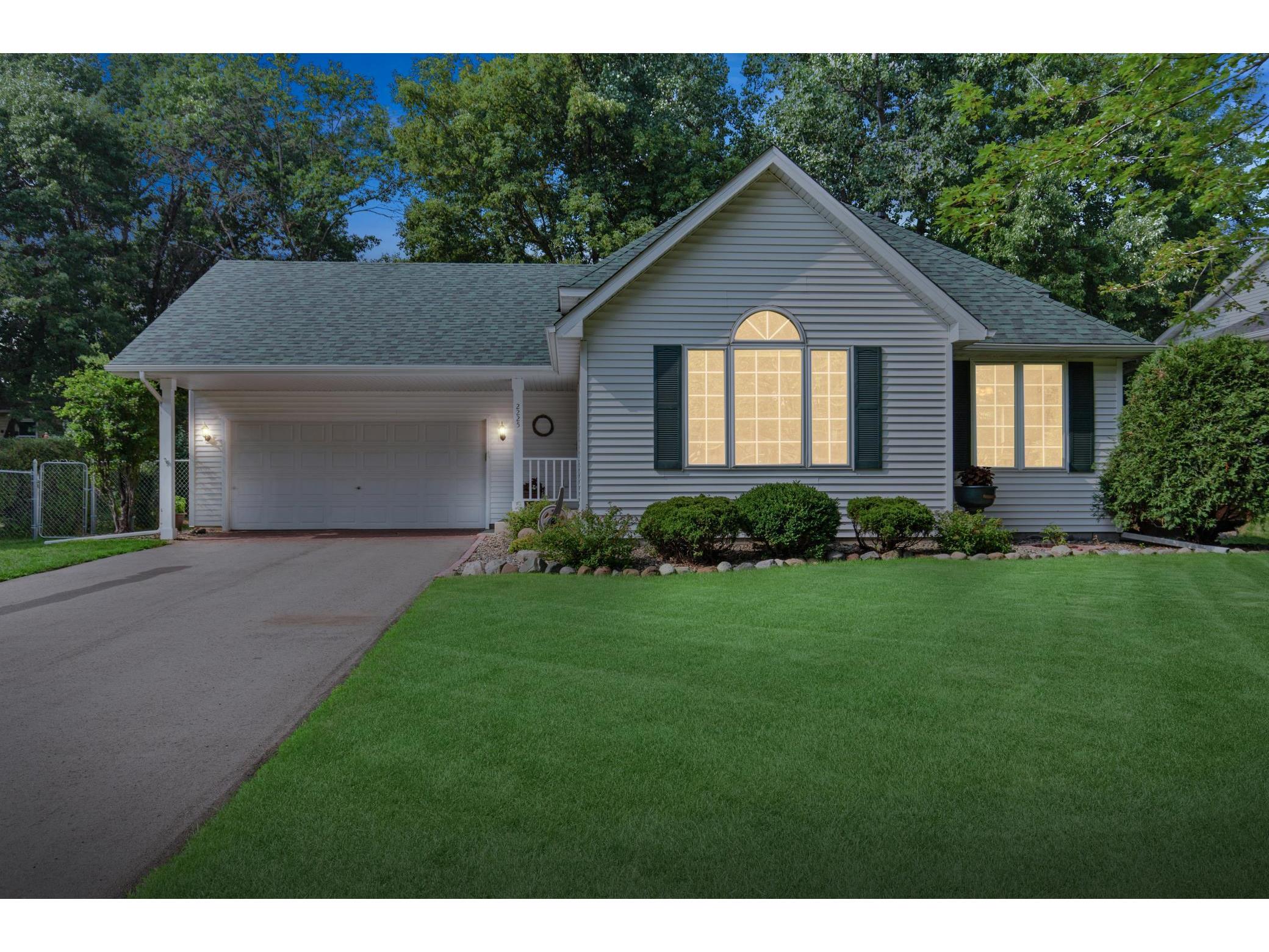 2225 Dahl Avenue E, Saint Paul, MN, 55119 MLS 6007453 Edina Realty