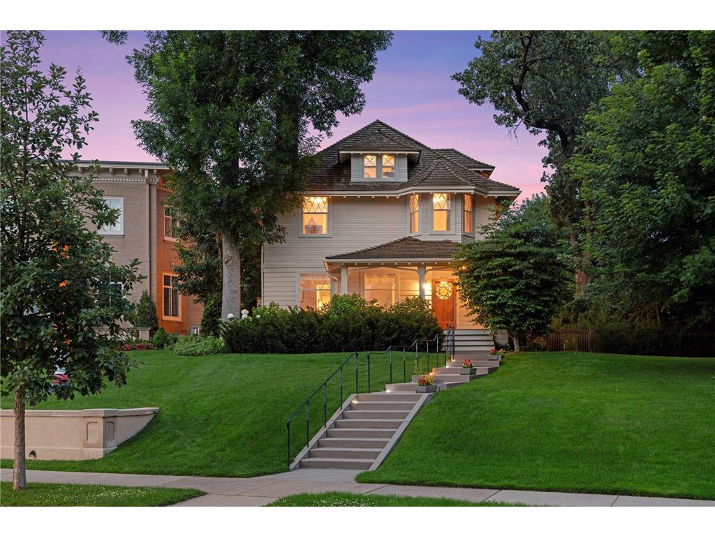2225 E Lake Of The Isles Parkway Minneapolis MN 55405 - Lake of the Isles 6759935 image1