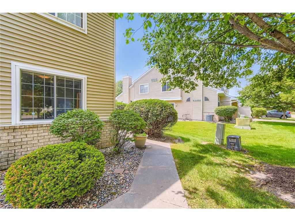 2225 Ranchview Lane N #5 Plymouth MN 55447 6797323 image17