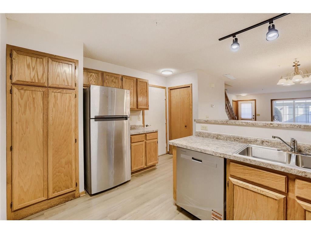 2225 Ranchview Lane N #7 Plymouth MN 55447 7075942 image9