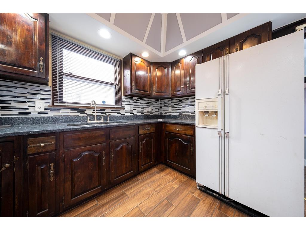 2226 Bryant Avenue N Minneapolis MN 55411 6818910 image11