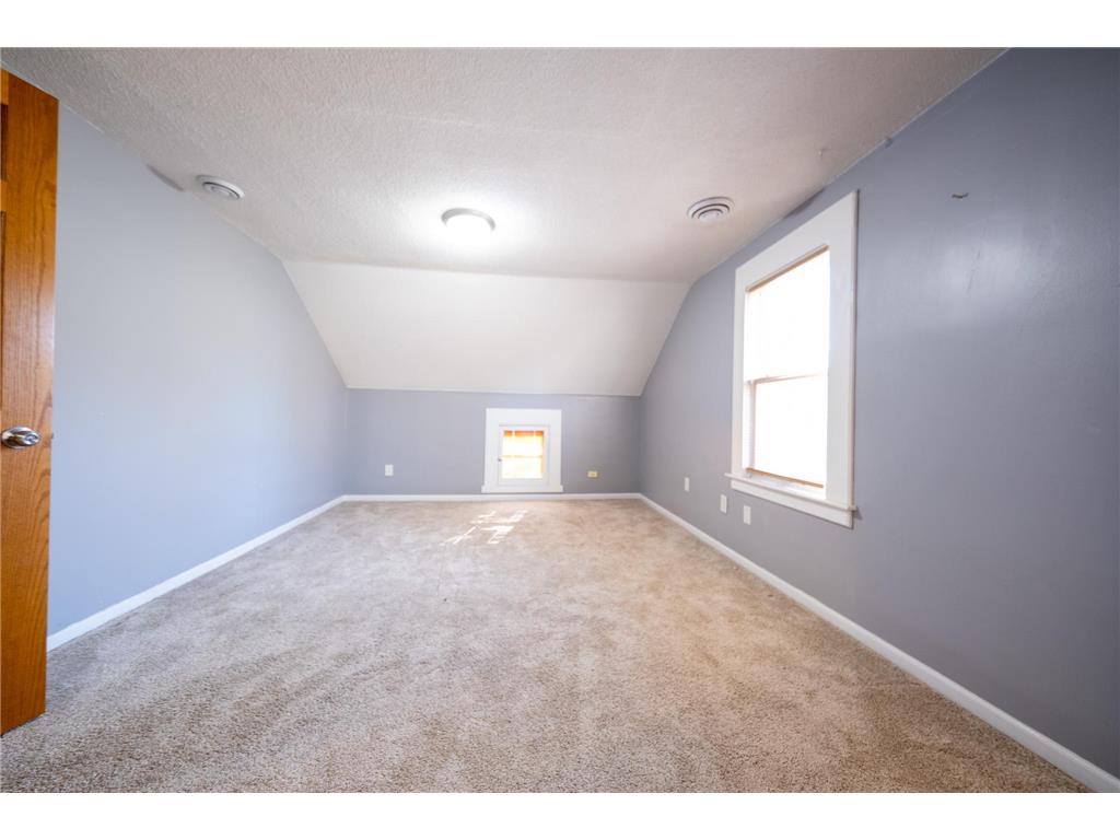 2226 Bryant Avenue N Minneapolis MN 55411 6818910 image14