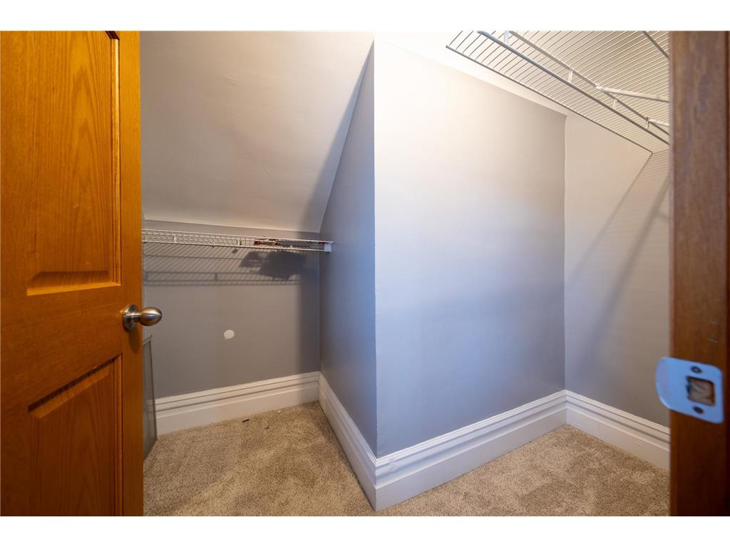 2226 Bryant Avenue N Minneapolis MN 55411 6818910 image17