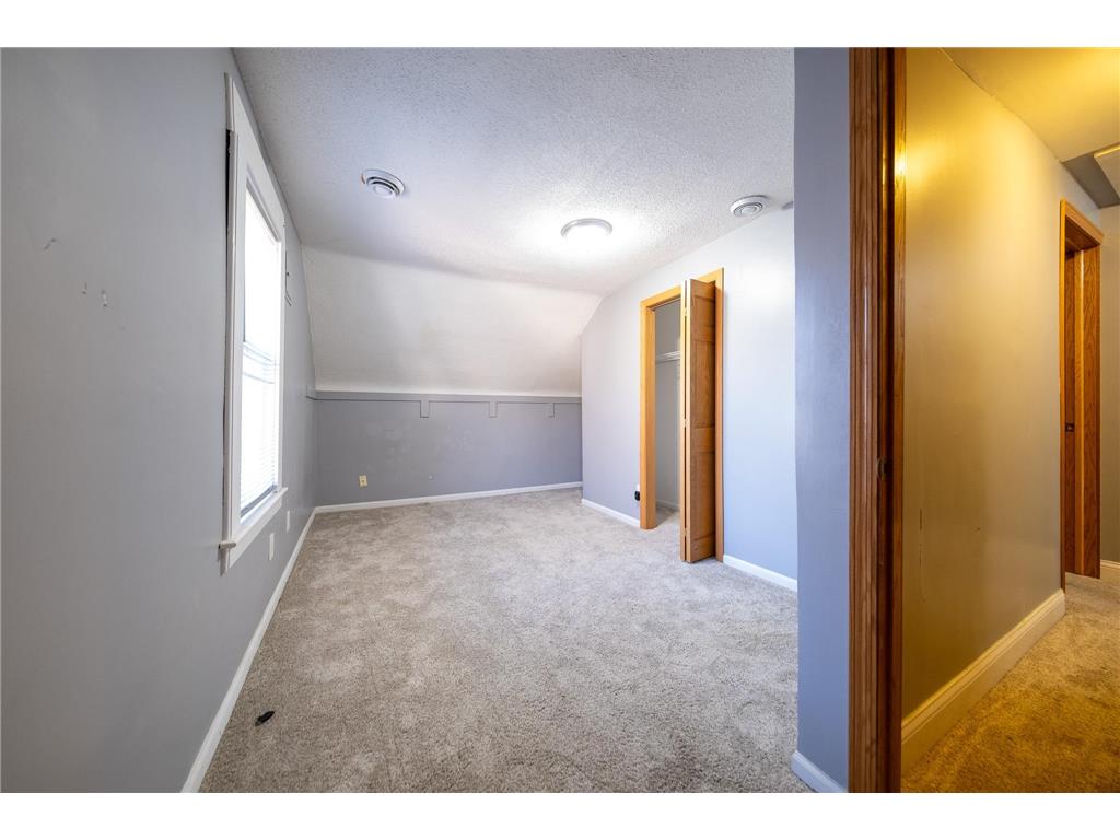 2226 Bryant Avenue N Minneapolis MN 55411 6818910 image20