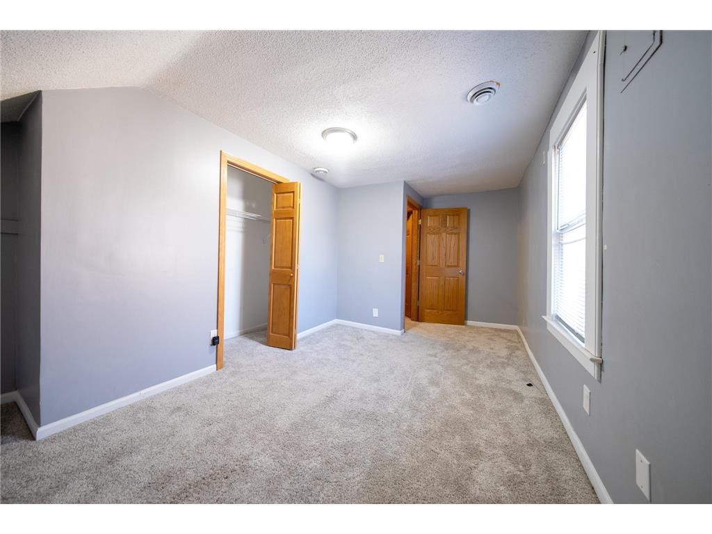 2226 Bryant Avenue N Minneapolis MN 55411 6818910 image21