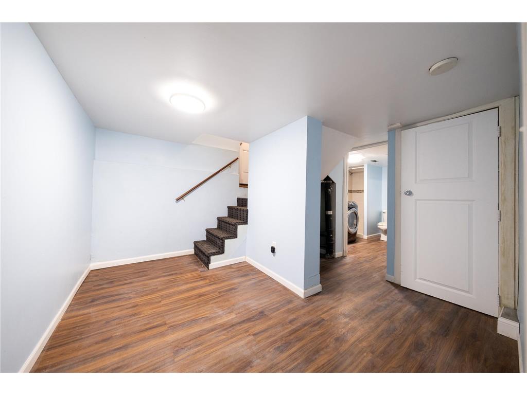 2226 Bryant Avenue N Minneapolis MN 55411 6818910 image25