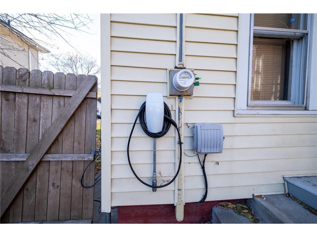 2226 Bryant Avenue N Minneapolis MN 55411 6818910 image30