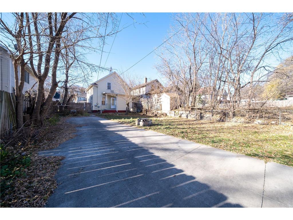 2226 Bryant Avenue N Minneapolis MN 55411 6818910 image32