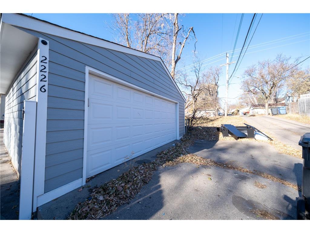 2226 Bryant Avenue N Minneapolis MN 55411 6818910 image34