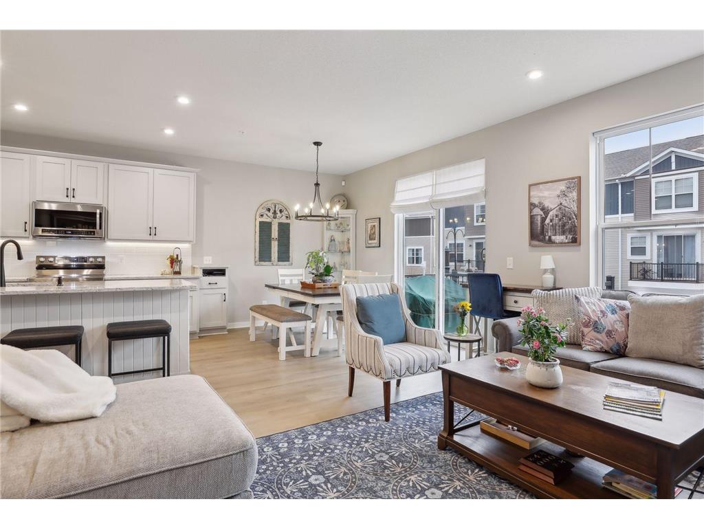 2226 Gateway Curve N North Saint Paul MN 55109 6513402 image1