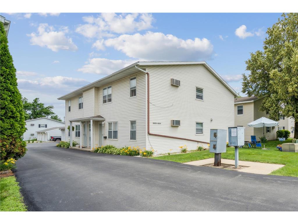 2227 3rd Street SW Rochester MN 55902 6744113 image1