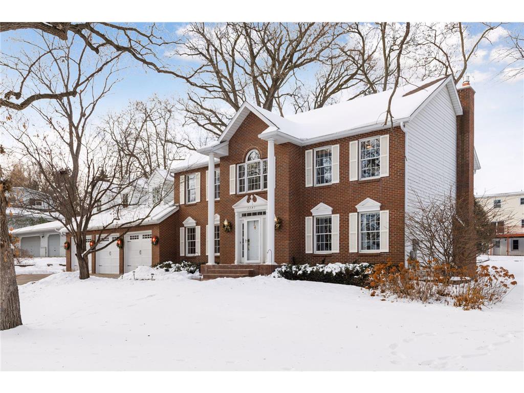 2227 Fulham Street Roseville MN 55113 6249432 image1