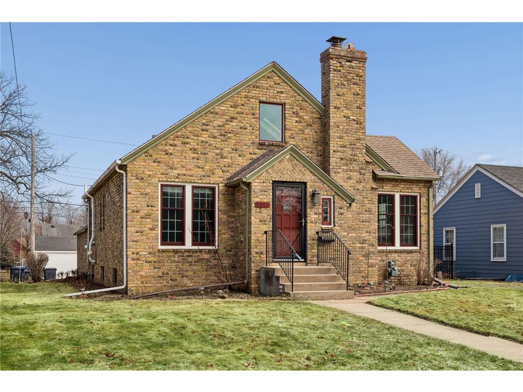 2227 Roosevelt Street NE Minneapolis MN 55418 7042704 image1